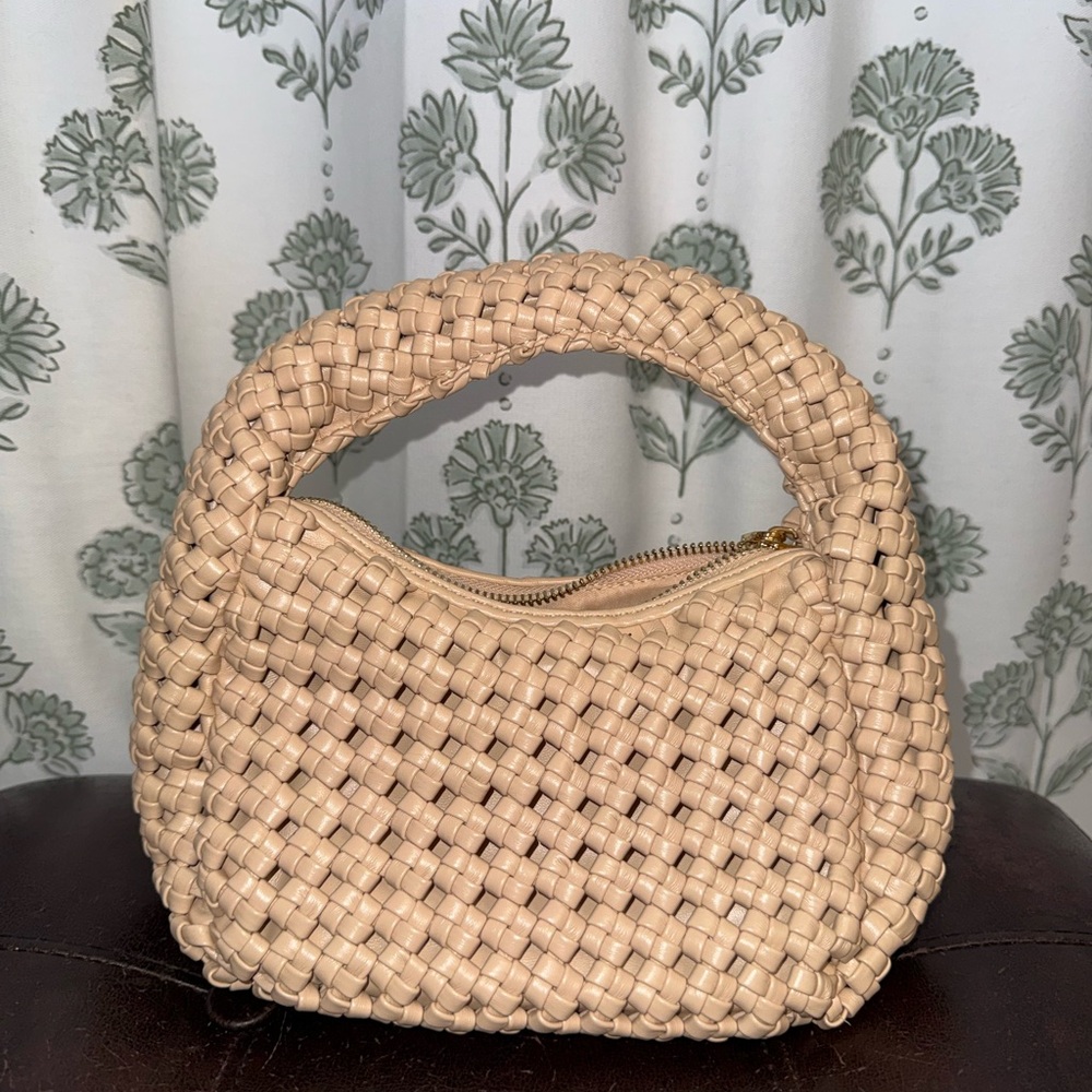 Antik Kraft Woven Mini Bag in Beige